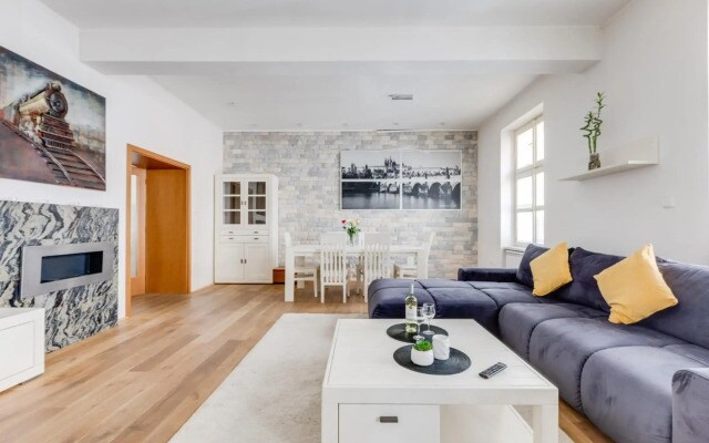 Luxury&Quiet charming 2-bedrooms Apt near river