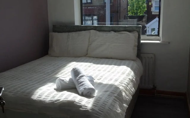Beautiful 4-Bed Apartment