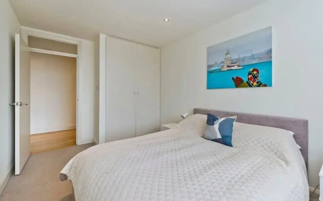 2 Bedroom Apartment - Bayswater