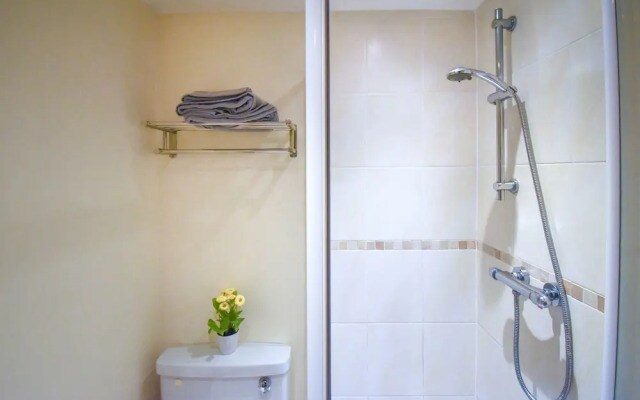 2 Bedroom City Apartment - Close to Queens Hospital
