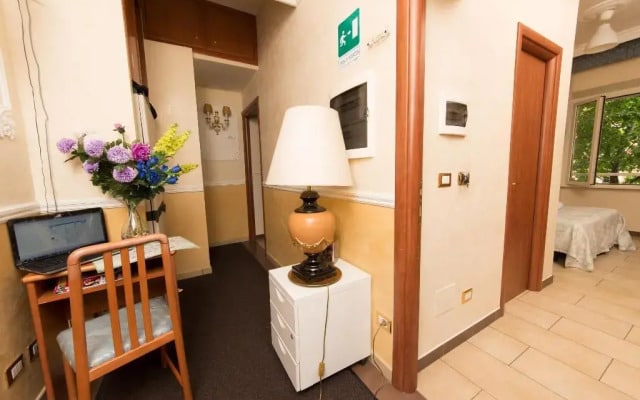 Отель Cesar Palace B&B