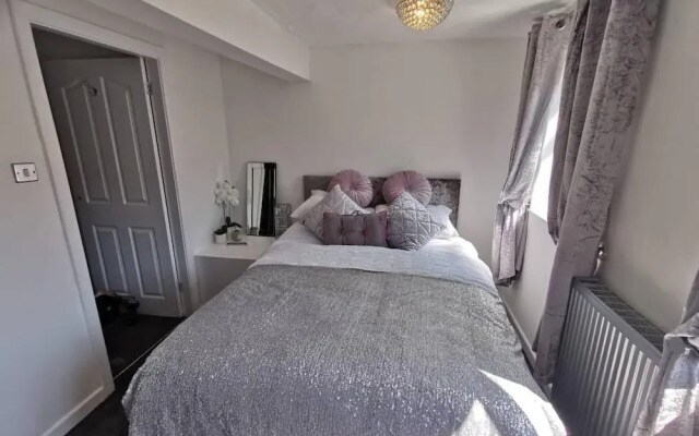 2-bed House in Macclesfield Cheshire