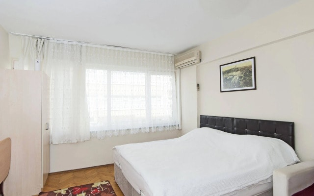 Roncalli Park Suites