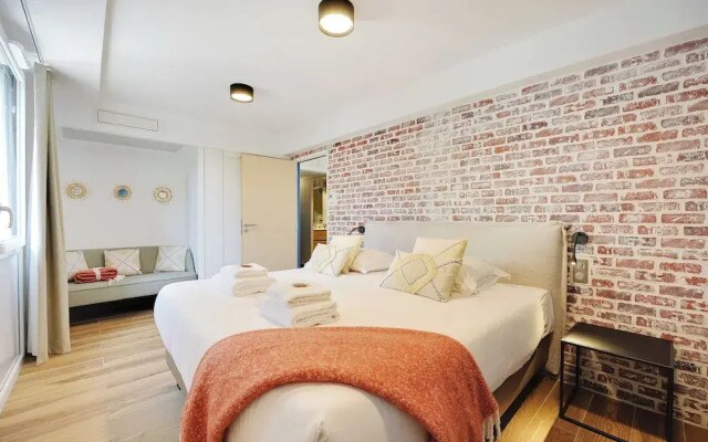 Elegant Apartment With Terrace - 1br/4p- Vanves