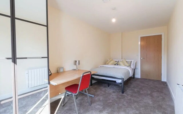 Stunning 3-bed Apartment