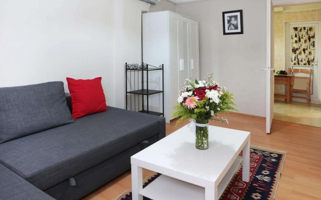 Ekim Apartments