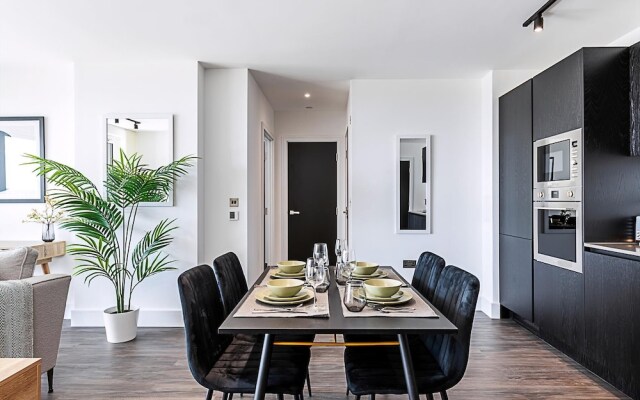 Stylish and Bright West London Gem