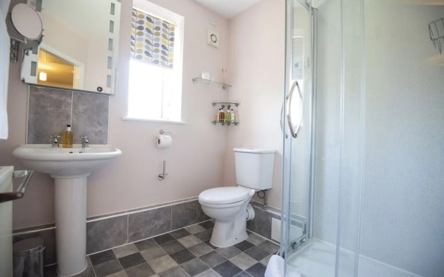 Bridleways Guest House & Holiday Homes