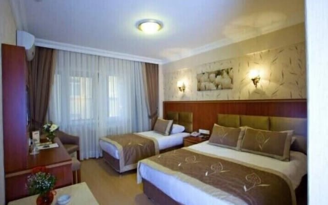 Hermanos Hotel
