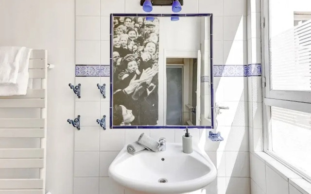 Charming 1BR Near Latin Quarter