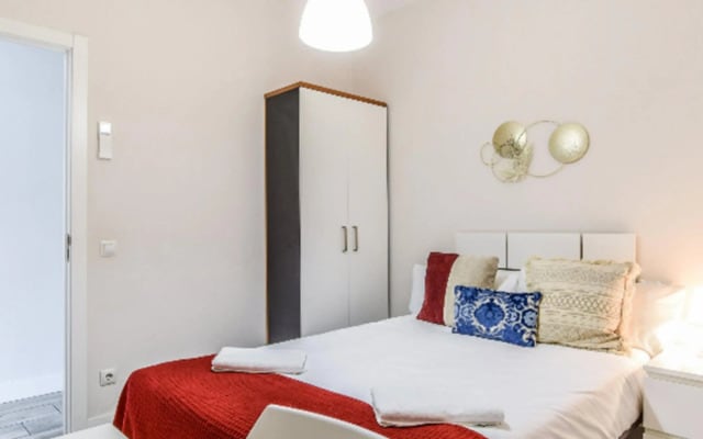 Retiro V in Madrid with 4 bedrooms and 2 bathrooms