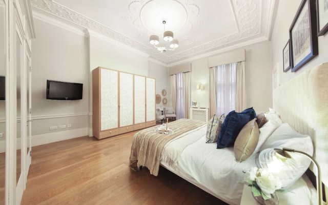 Hertford Flat 16