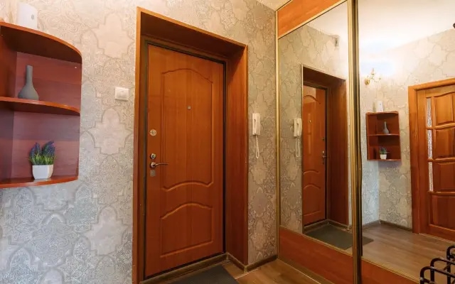 Пять Звёзд на Интернациональной 1Б
