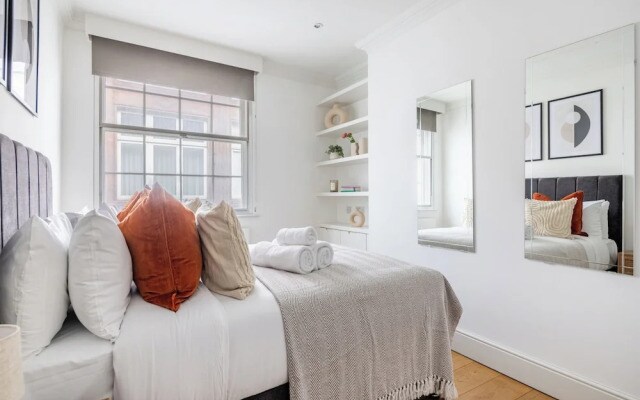 Bright 1BR Near Piccadilly Circus