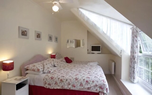 Riverbank House