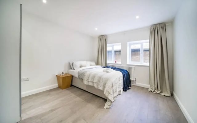 Livestay - 2 Bed Hollywood Movie Themed Apt
