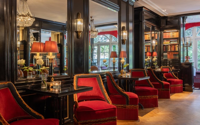 Apollofirst Boutique Hotel