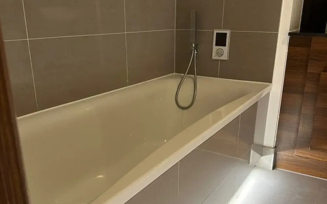 Exclusive 2 Bedroom Apartment