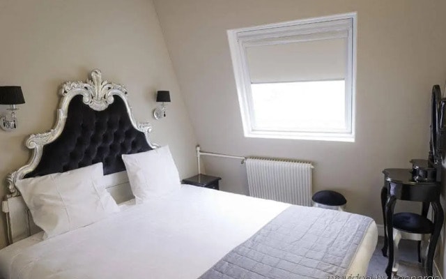 Annexe Hotel