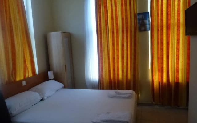 Hotel Isis