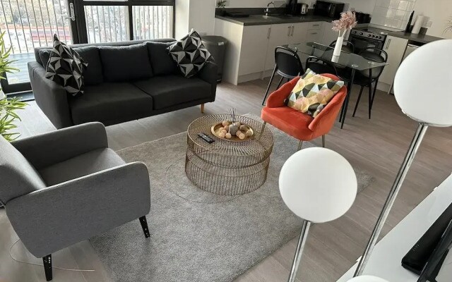 Immaculate 2-bed Apartment in East London