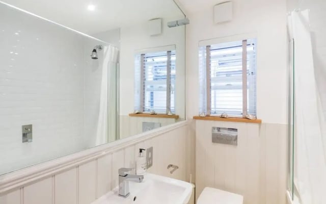 Gorgeous 2 Bed Fulham Flat With Garden