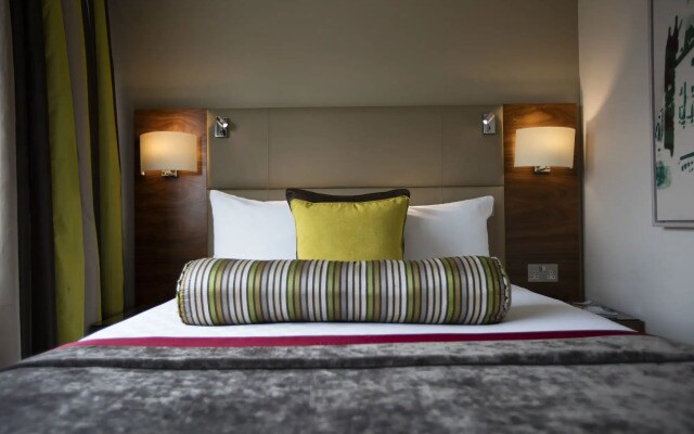 The Tower Hotel, by Thistle