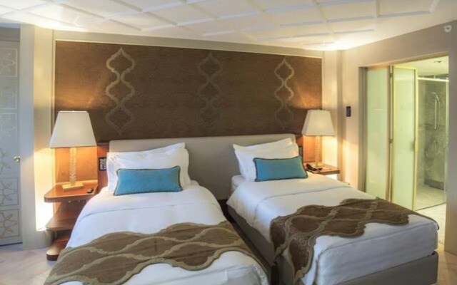 Mega Residence Hotel