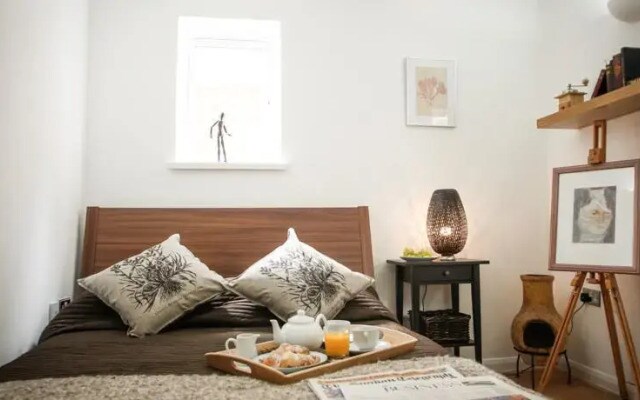 Archway Garden Apartment