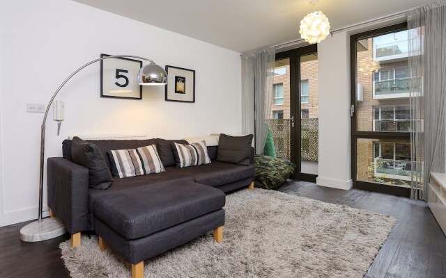 Luxury East London Flat, Sleeps 6
