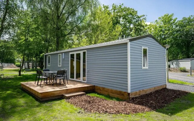 Well-maintained Chalet Near Amsterdam