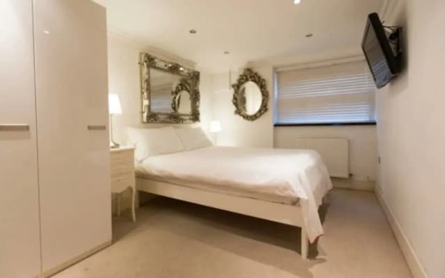 Camden Spacious Apartment