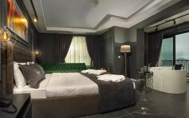 La Cielo Hotel
