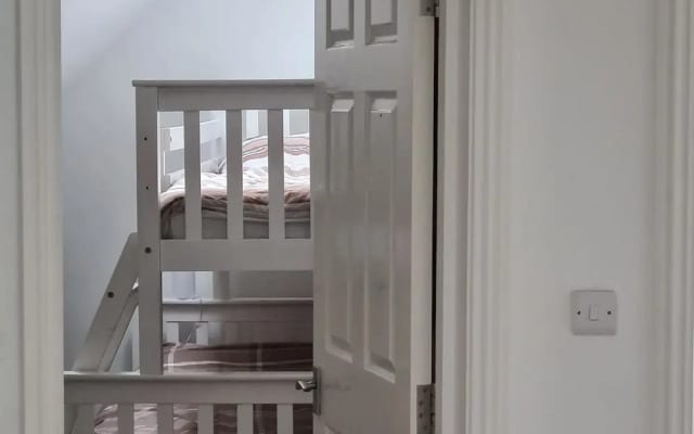 2-bed Loft Apartment for 5ppl With Private Parking