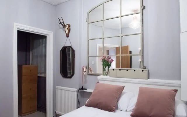 Homely 2 Bedroom Flat in North London