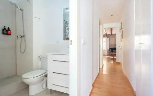 Beautiful 2-bedroom Flat In The City Center