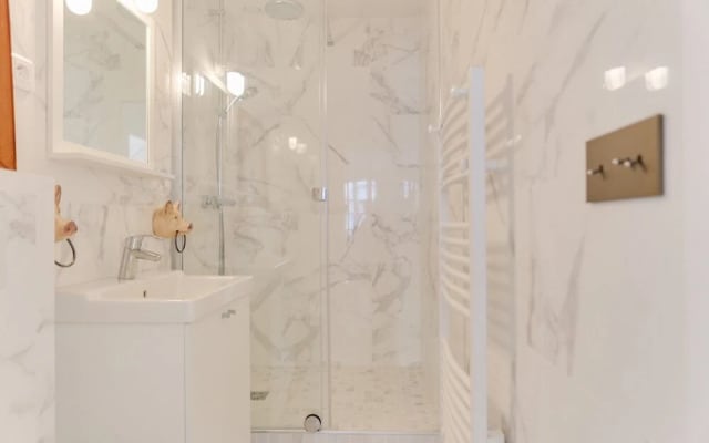Stylish, and Spacious Apartment - Champs-elysées