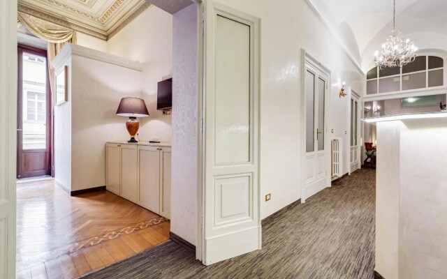 Affreschi Su Roma Luxury B&B