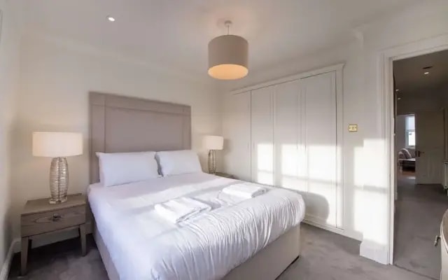 Somerset Court Apartments