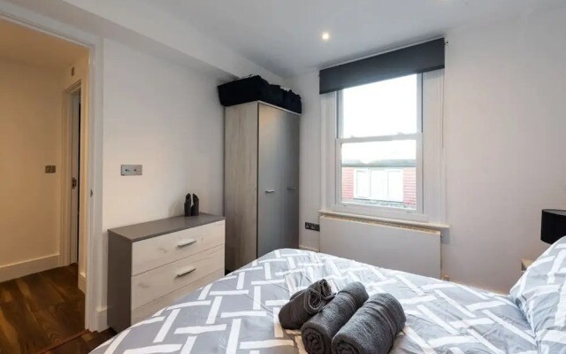 Stunning Hyde Park Apartment SS3