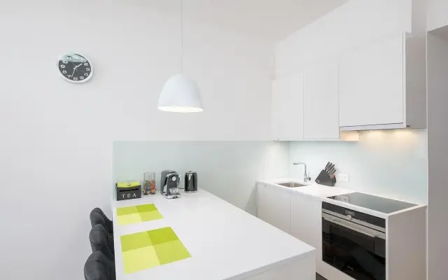 Letna luxury apartment