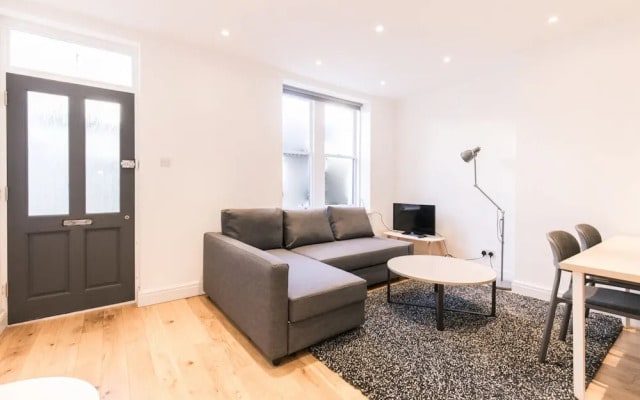 Eson 2 - The Westbourne Terrace Cocoon