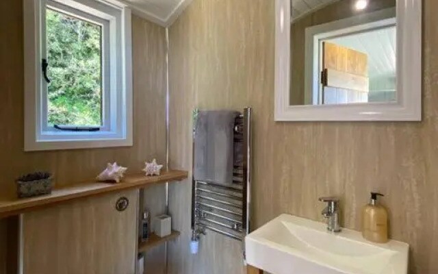 Little Idyll shepherds hut
