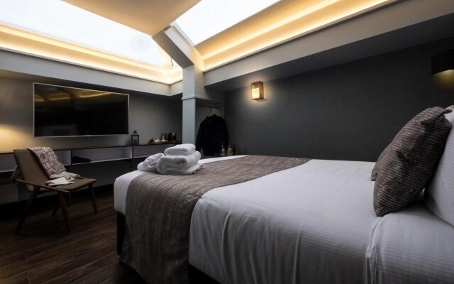 Camden Enterprise Hotel & Pub