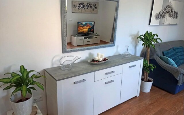 A Estrenar Preciosa Suite-Céntrico-Con Jardín y Porche