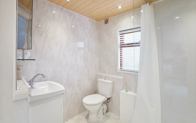 Host Stay Aurora Shore