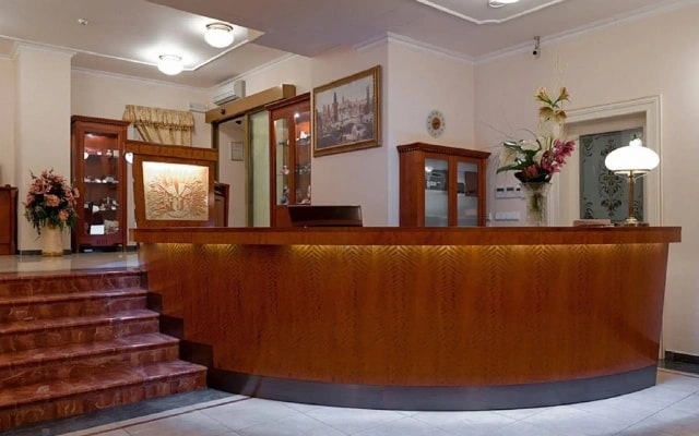Alqush Downtown Hotel