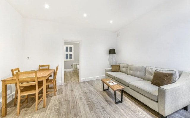The Knightsbridge Deluxe apartment
