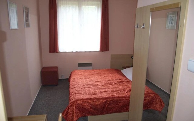 Parkhotel Skalní město
