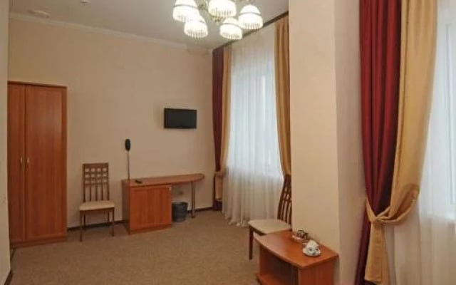 Seven hills hotel